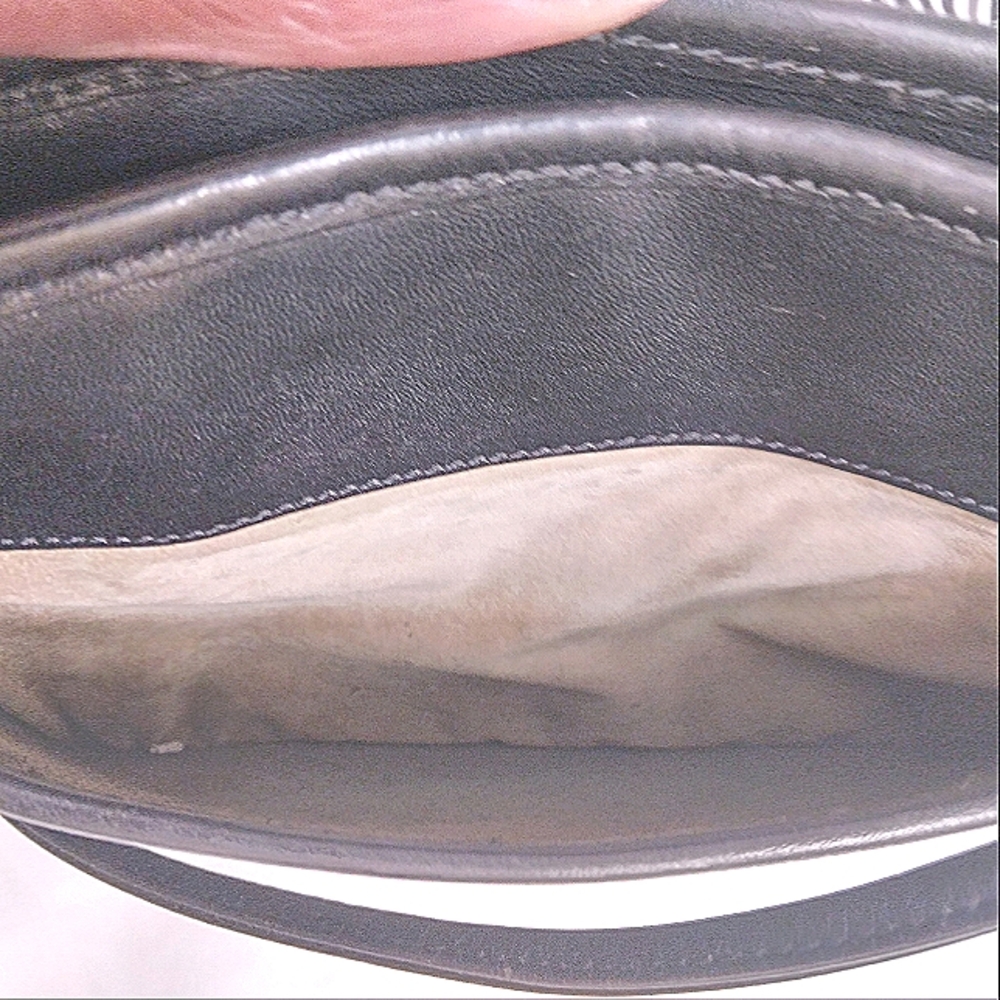 Vintage Brahmin Black And Brown Small Crossbody Bag Suede Interior - Picture 4 of 7